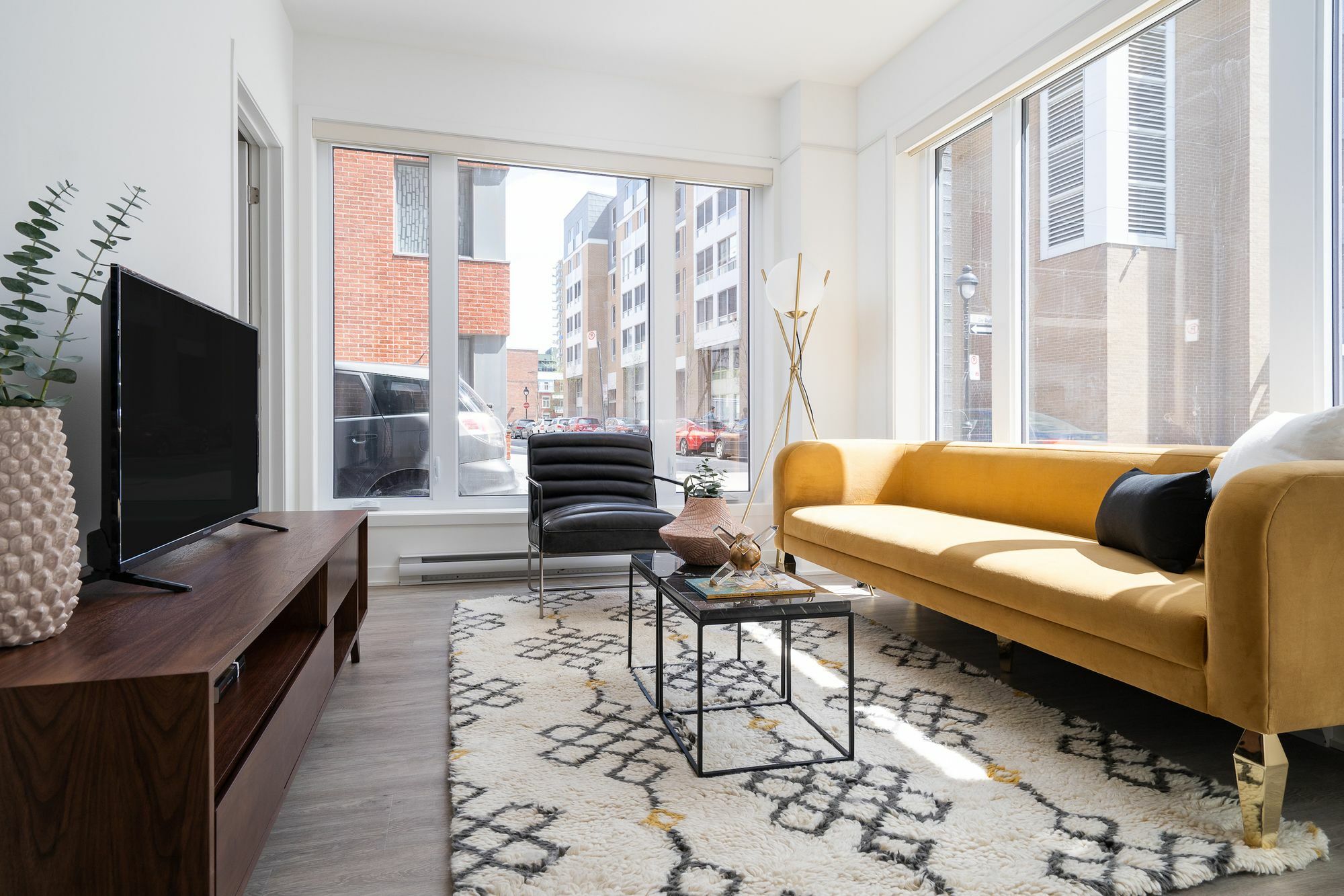 Colorful 1Br In Quartier Des Spectacles By Sonder Apartment Montreal Exterior photo